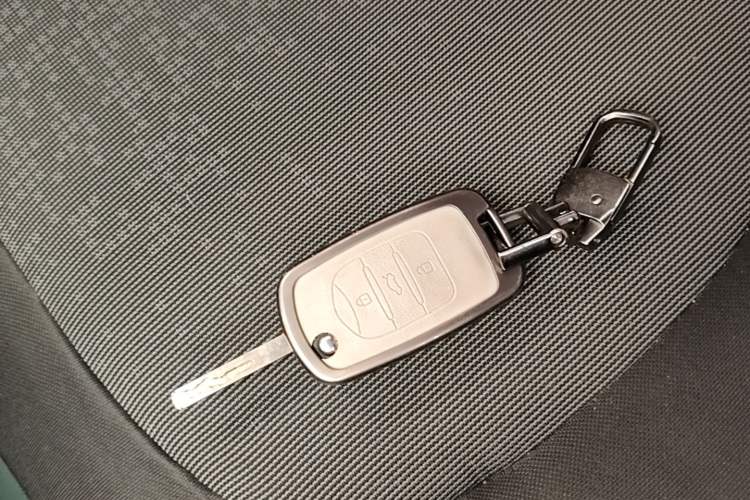 Used Wuling Hongguang MINIEV 2020 Enjoyment Model Lithium Iron Phosphate Vehicle Key