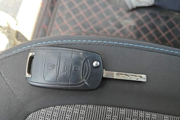 Used Wuling Hongguang MINIEV 2020 Enjoyment Model Lithium Iron Phosphate Vehicle Key