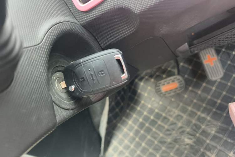 Used Wuling Hongguang MINIEV 2020 Freedom Version Lithium Iron Phosphate Vehicle Key