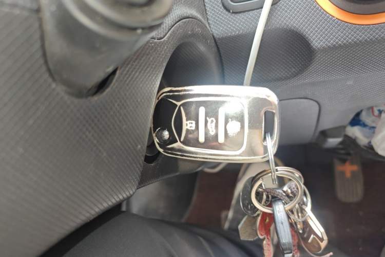 Used Wuling Hongguang MINIEV 2020 Enjoyment Model Lithium Iron Phosphate Vehicle Key
