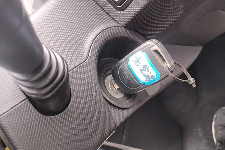 Used Wuling Hongguang MINIEV 2020 Easy Version Lithium-Ion Battery Vehicle Key