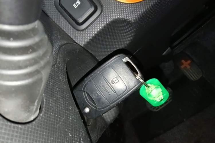 Used Wuling Hongguang MINIEV 2020 Zizai Version Lithium-NMC Vehicle Key