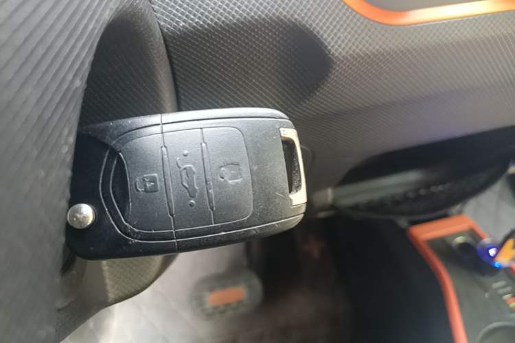 Used Wuling Hongguang MINIEV 2020 Freedom Version Lithium Iron Phosphate Vehicle Key