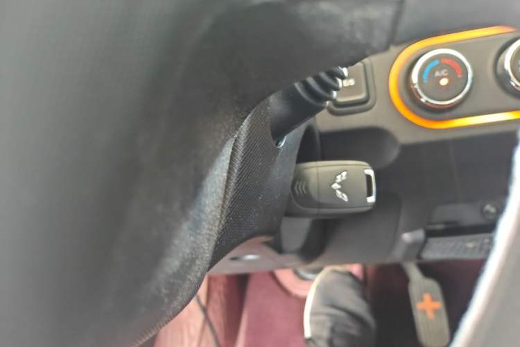 Used Wuling Hongguang MINIEV 2020 Freedom Version Lithium Iron Phosphate Vehicle Key