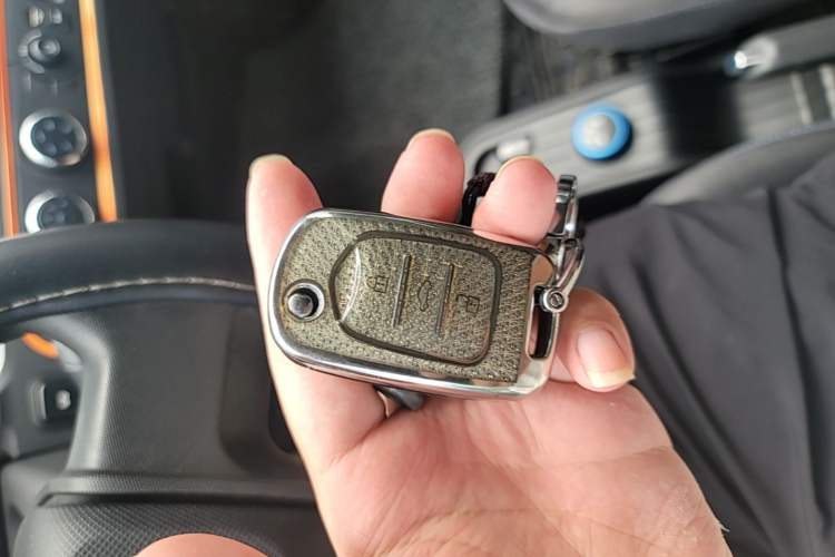 Used Wuling Hongguang MINIEV 2020 Enjoyment Model Lithium Iron Phosphate Vehicle Key