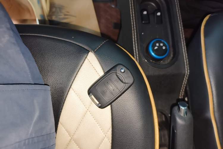 Used Wuling Hongguang MINIEV 2020 Enjoyment Model Lithium Iron Phosphate Vehicle Key