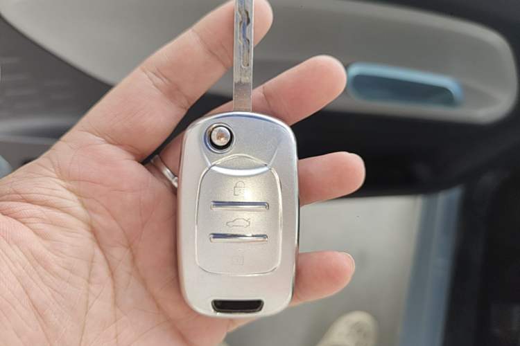Used Wuling Hongguang MINIEV 2020 Enjoyment Model Lithium Iron Phosphate Vehicle Key