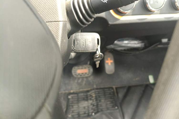 Used Wuling Hongguang MINIEV 2020 Enjoyment Model Lithium Iron Phosphate Vehicle Key