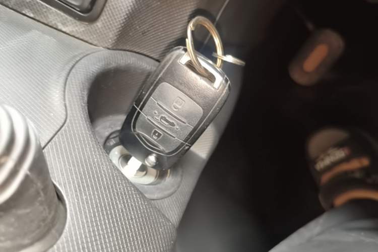 Used Wuling Hongguang MINIEV 2020 Enjoyment Model Lithium Iron Phosphate Vehicle Key