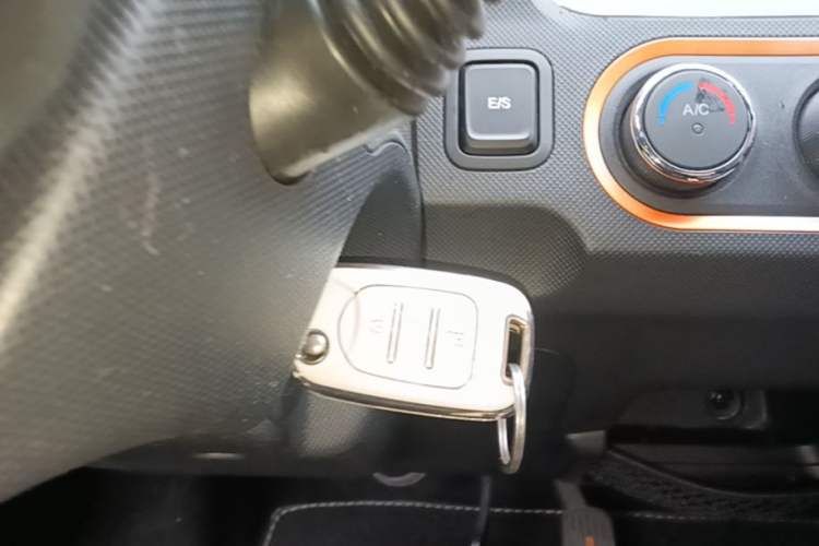 Used Wuling Hongguang MINIEV 2020 Freedom Version Lithium Iron Phosphate Vehicle Key
