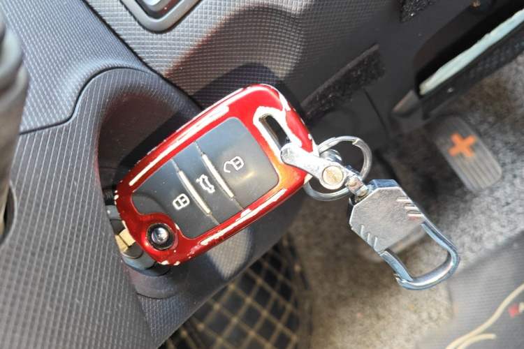 Used Wuling Hongguang MINIEV 2020 Freedom Version Lithium Iron Phosphate Vehicle Key