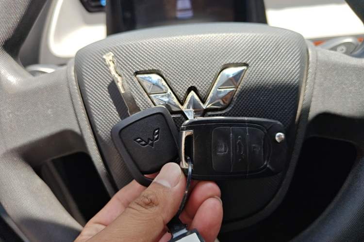 Used Wuling Hongguang MINIEV 2020 Freedom Version Lithium Iron Phosphate Vehicle Key