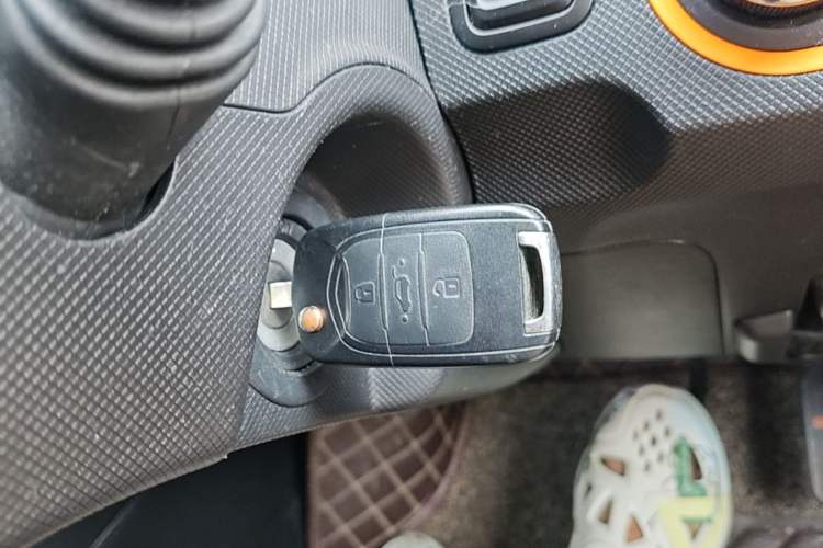 Used Wuling Hongguang MINIEV 2020 Enjoyment Model Lithium Iron Phosphate Vehicle Key