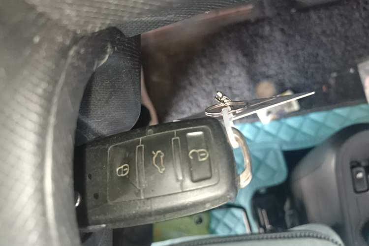 Used Wuling Hongguang MINIEV 2020 Freedom Version Lithium Iron Phosphate Vehicle Key