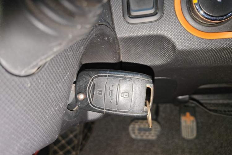 Used Wuling Hongguang MINIEV 2020 Enjoyment Model Lithium Iron Phosphate Vehicle Key