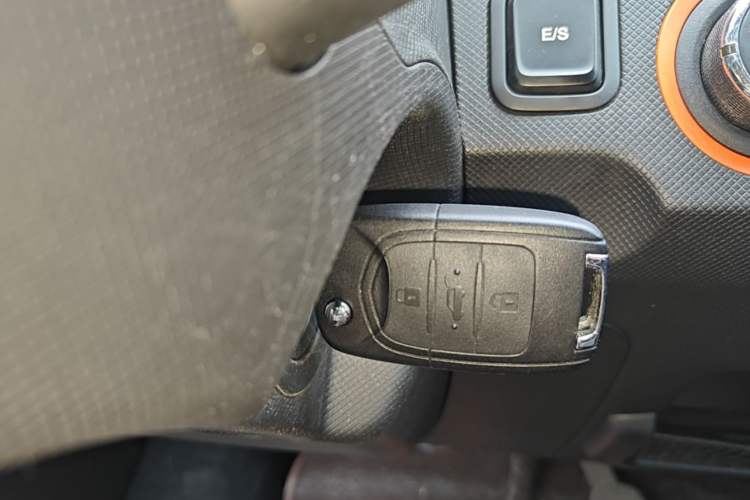 Used Wuling Hongguang MINIEV 2020 Freedom Version Lithium Iron Phosphate Vehicle Key