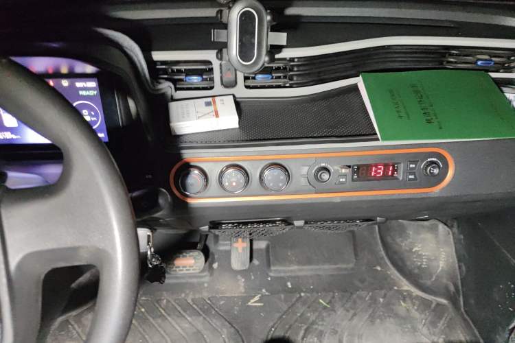 Used Wuling Hongguang MINIEV 2020 Enjoyment Model Lithium Iron Phosphate Audio And AC Panel
