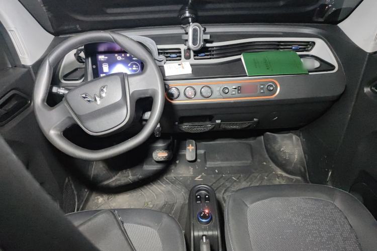 Used Wuling Hongguang MINIEV 2020 Enjoyment Model Lithium Iron Phosphate Center Console