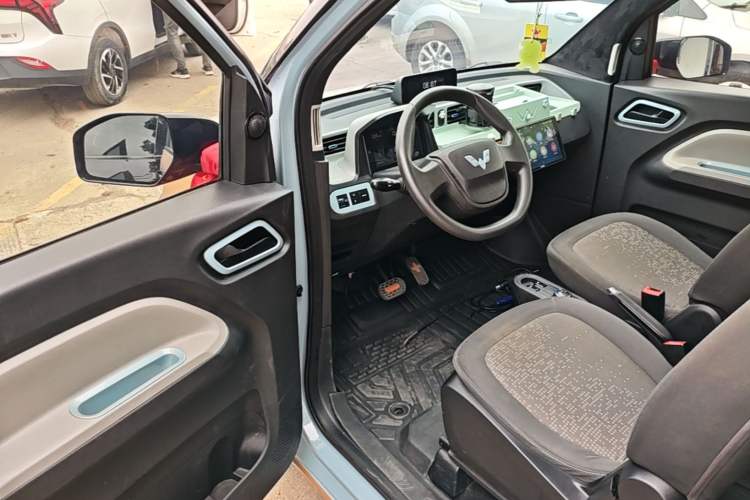 Used Wuling Hongguang MINIEV 2020 Easy Version Lithium-Ion Battery Driver Seat