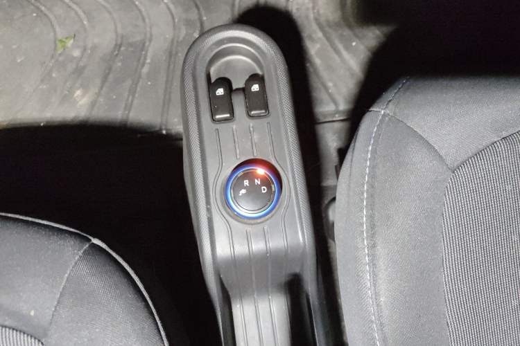 Used Wuling Hongguang MINIEV 2020 Enjoyment Model Lithium Iron Phosphate Gear Lever