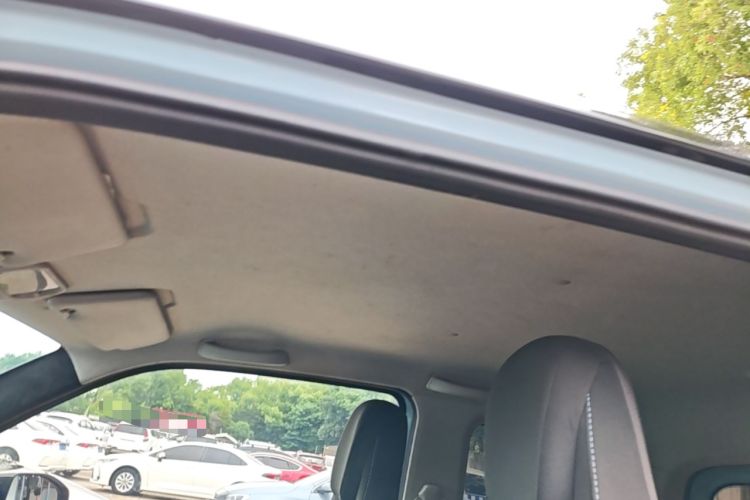 Used Wuling Hongguang MINIEV 2020 Easy Version Lithium-Ion Battery Headliner