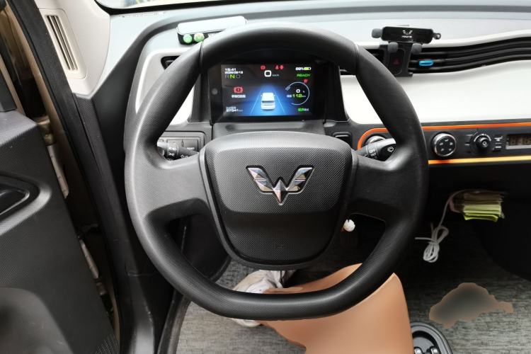 Used Wuling Hongguang MINIEV 2020 Enjoy Edition Lithium-Ion Battery Steering Wheel