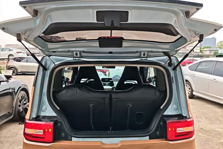Used Wuling Hongguang MINIEV 2020 Easy Version Lithium-Ion Battery Trunk