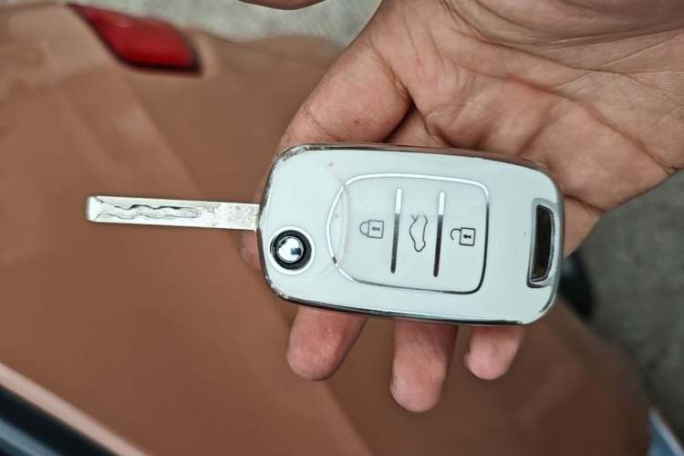 Used Wuling Hongguang MINIEV 2020 Easy Version Lithium-Ion Battery Vehicle Key
