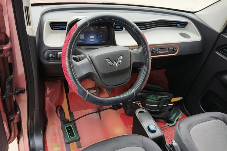 Used Wuling Hongguang MINIEV 2020 Enjoyment Model Lithium Iron Phosphate Center Console