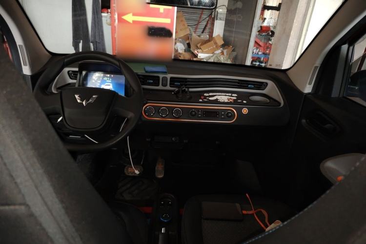 Used Wuling Hongguang MINIEV 2020 Enjoy Edition Lithium-Ion Battery Center Console