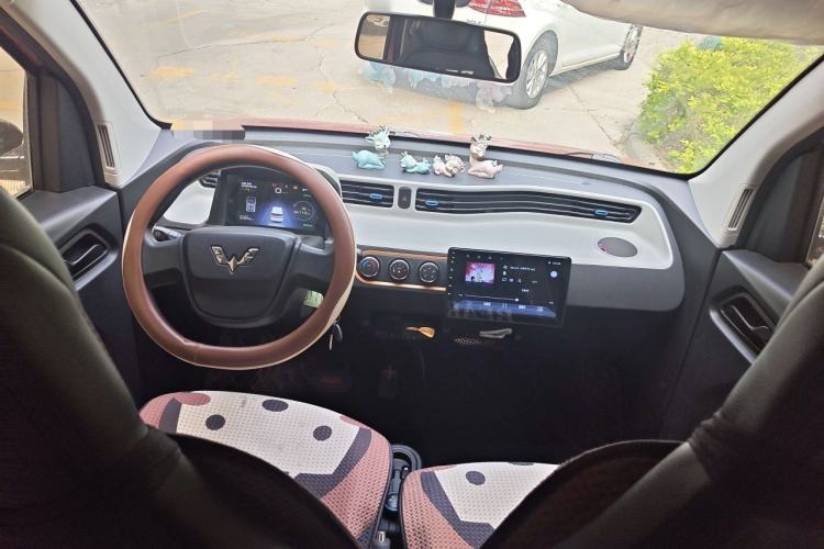 Used Wuling Hongguang MINIEV 2020 Freedom Version Lithium Iron Phosphate Center Console
