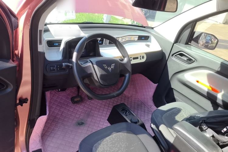 Used Wuling Hongguang MINIEV 2020 Zizai Version Lithium-NMC Center Console