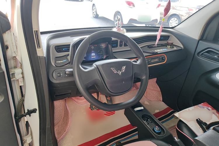 Used Wuling Hongguang MINIEV 2020 Enjoyment Model Lithium Iron Phosphate Center Console