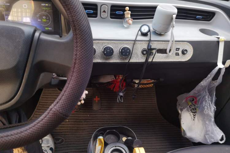 Used Wuling Hongguang MINIEV 2020 Enjoyment Model Lithium Iron Phosphate Audio And AC Panel