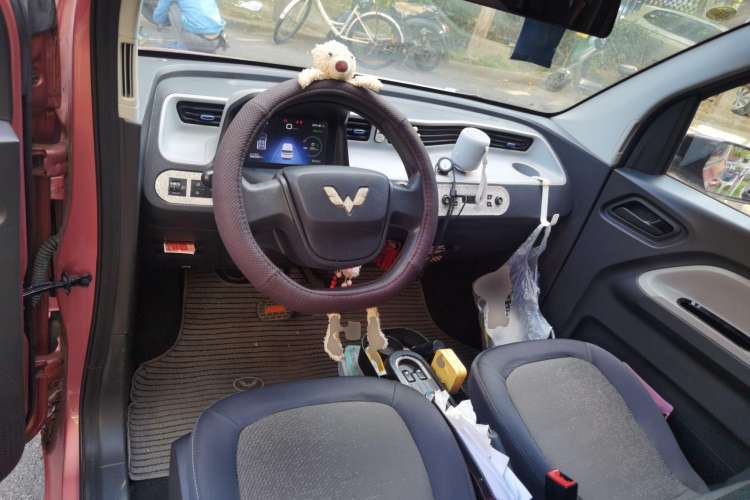 Used Wuling Hongguang MINIEV 2020 Enjoyment Model Lithium Iron Phosphate Center Console