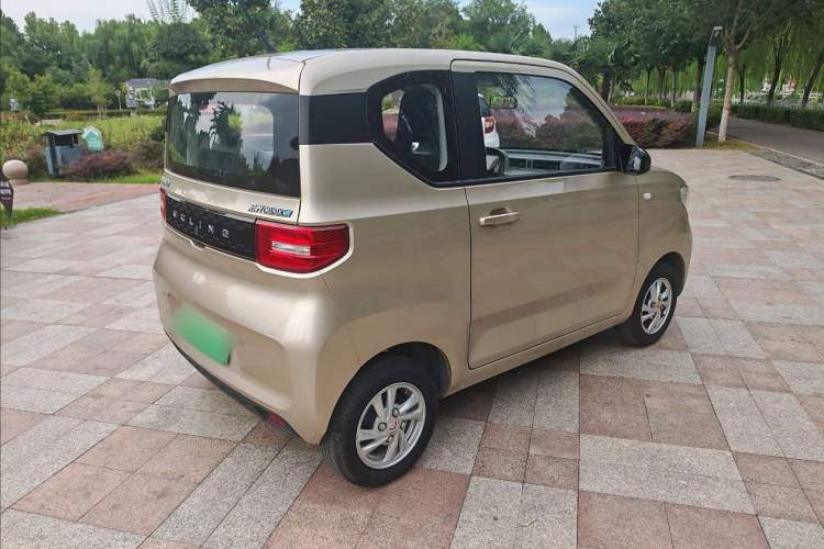 Used Wuling Hongguang MINIEV 2020 Zizai Version Lithium-NMC Exterior 4