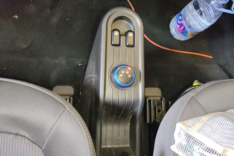 Used Wuling Hongguang MINIEV 2020 Zizai Version Lithium-NMC Gear Lever
