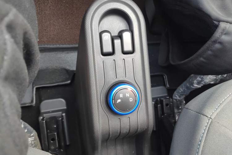 Used Wuling Hongguang MINIEV 2020 Zizai Version Lithium-NMC Gear Lever