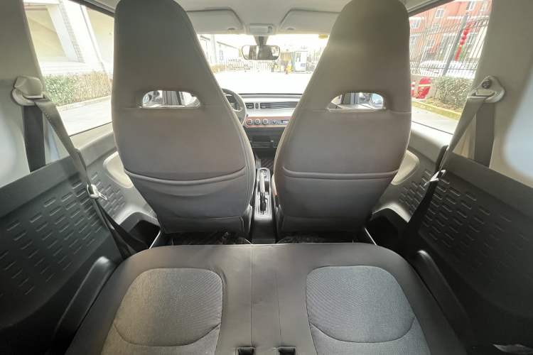 Used Wuling Hongguang MINIEV 2020 Zizai Version Lithium-NMC Interior 1