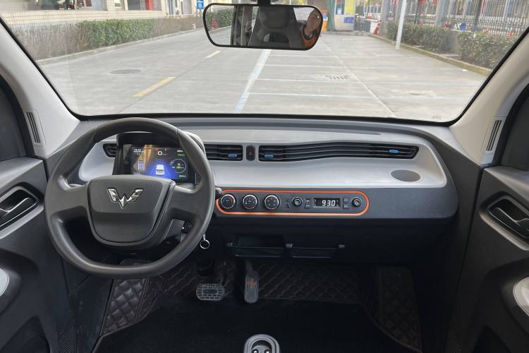 Used Wuling Hongguang MINIEV 2020 Zizai Version Lithium-NMC Interior 3