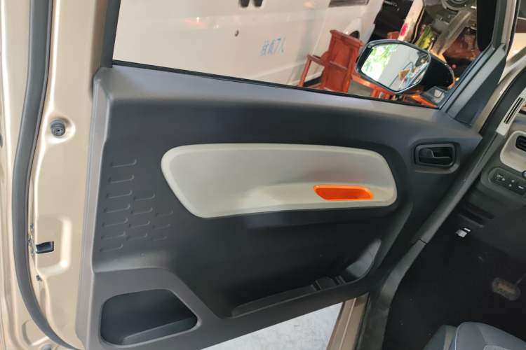 Used Wuling Hongguang MINIEV 2020 Zizai Version Lithium-NMC Left Rear Door Interior