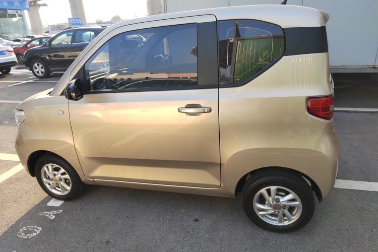 Used Wuling Hongguang MINIEV 2020 Zizai Version Lithium-NMC Left Side