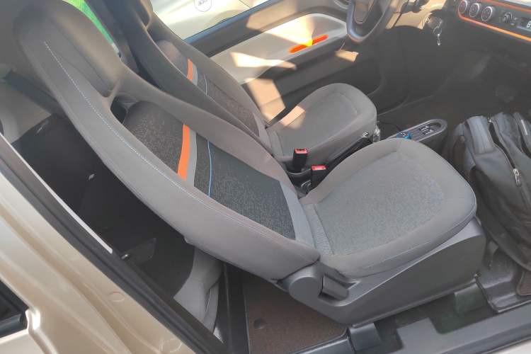Used Wuling Hongguang MINIEV 2020 Zizai Version Lithium-NMC Right Front Seat