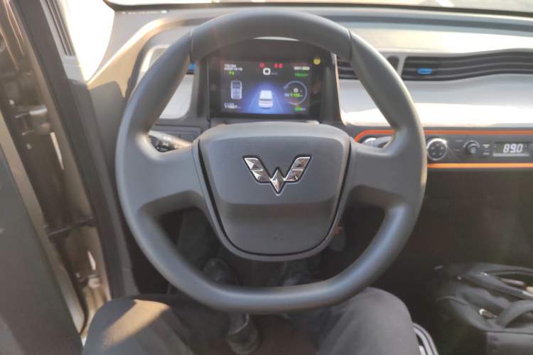 Used Wuling Hongguang MINIEV 2020 Zizai Version Lithium-NMC Steering Wheel