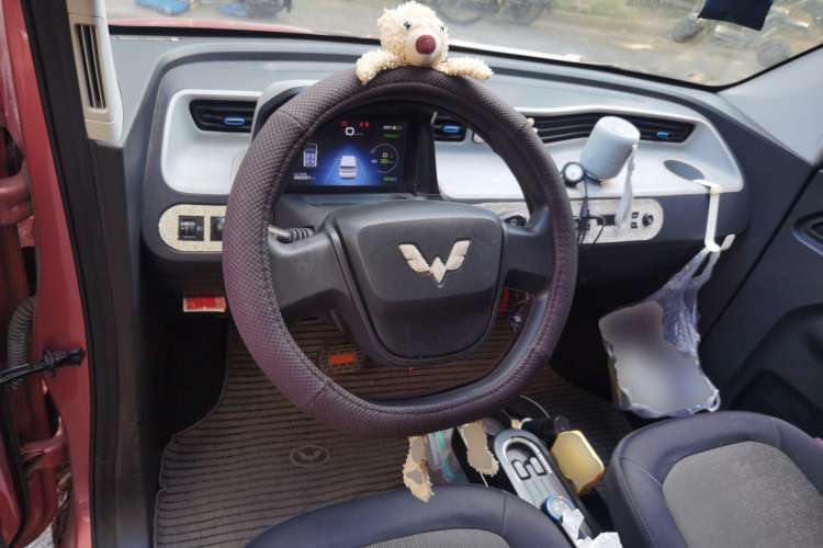 Used Wuling Hongguang MINIEV 2020 Enjoyment Model Lithium Iron Phosphate Steering Wheel
