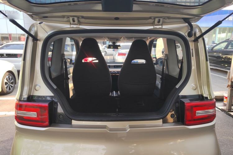 Used Wuling Hongguang MINIEV 2020 Zizai Version Lithium-NMC Trunk