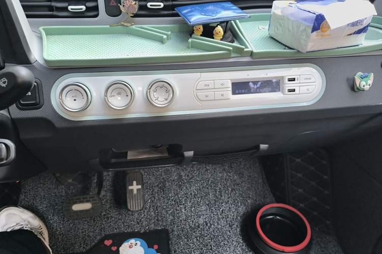 Used Wuling Hongguang MINIEV 2020 Enjoyment Model Lithium Iron Phosphate Audio And AC Panel