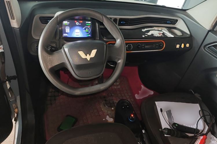 Used Wuling Hongguang MINIEV 2020 Enjoyment Model Lithium Iron Phosphate Center Console