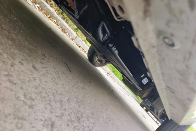 Used Wuling Hongguang MINIEV 2020 Zizai Version Lithium-NMC Chassis Front Left