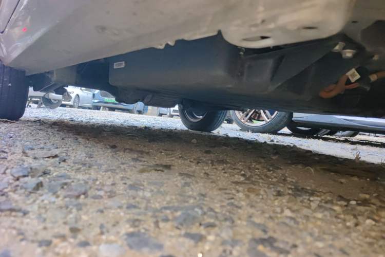Used Wuling Hongguang MINIEV 2020 Zizai Version Lithium-NMC Chassis Front Right